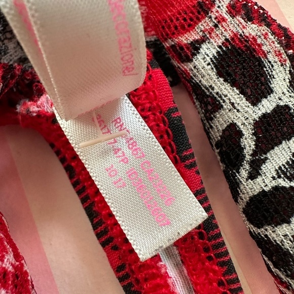 Pink Victoria’s Secret panties - Picture 10 of 11